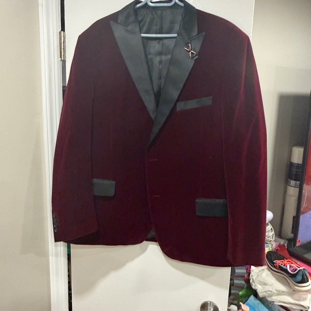 INC International Concepts Maroon Velvet Blazer with Black Satin Lapels